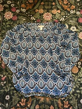 LOFT Navy and White Geometric-Leaf Print Blouse